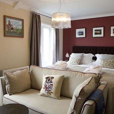 The Waterfront Boutique Hotel Stanley Exteriör bild