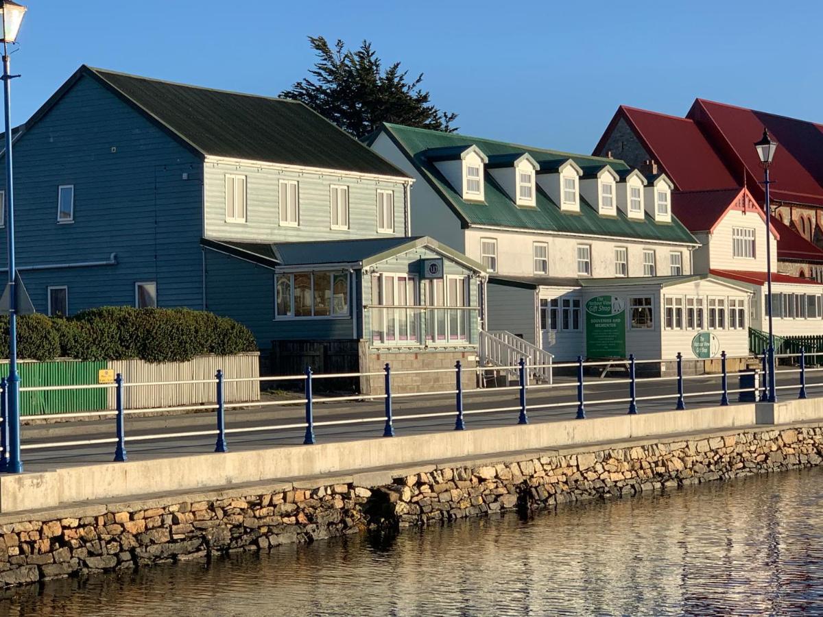 The Waterfront Boutique Hotel Stanley Exteriör bild