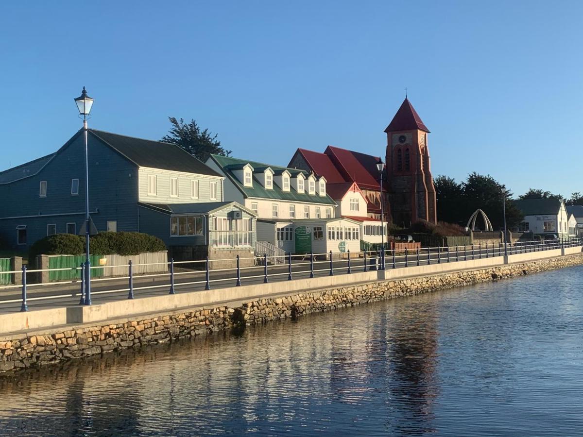 The Waterfront Boutique Hotel Stanley Exteriör bild
