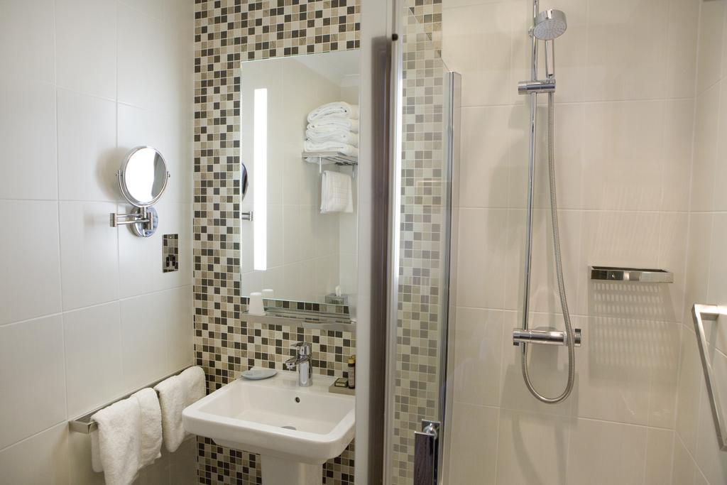 The Waterfront Boutique Hotel Stanley Exteriör bild