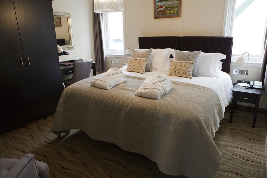 The Waterfront Boutique Hotel Stanley Exteriör bild